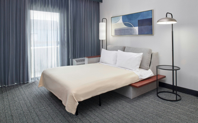 photo 3 of Courtyard by Marriott Chicago Highland Park/Northbrook