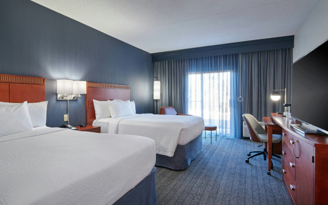 photo 4 of Courtyard by Marriott Chicago Highland Park/Northbrook