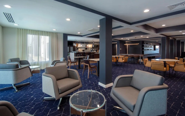 photo 2 of Courtyard by Marriott Cincinnati Airport