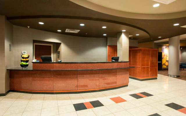 photo 2 of Courtyard by Marriott Cincinnati North at Union Centre