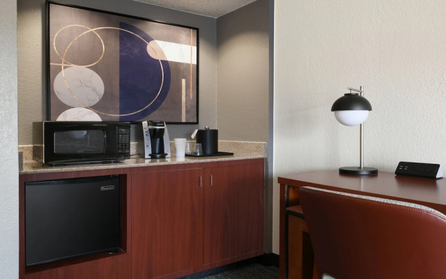photo 3 of Courtyard Dallas Las Colinas