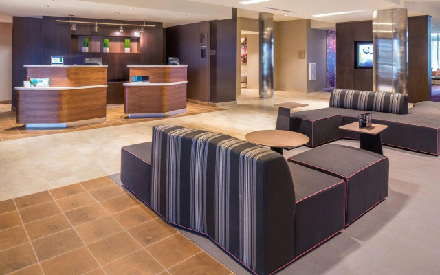 photo 2 of Courtyard Detroit Farmington Hills