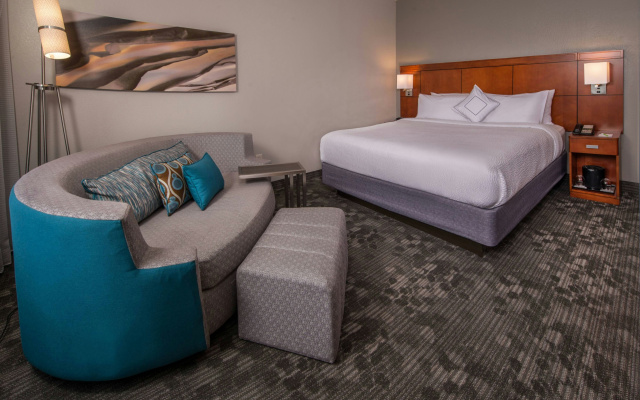 photo 3 of Courtyard by Marriott Dulles Town Center
