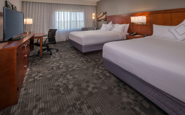 photo 4 of Courtyard by Marriott Dulles Town Center