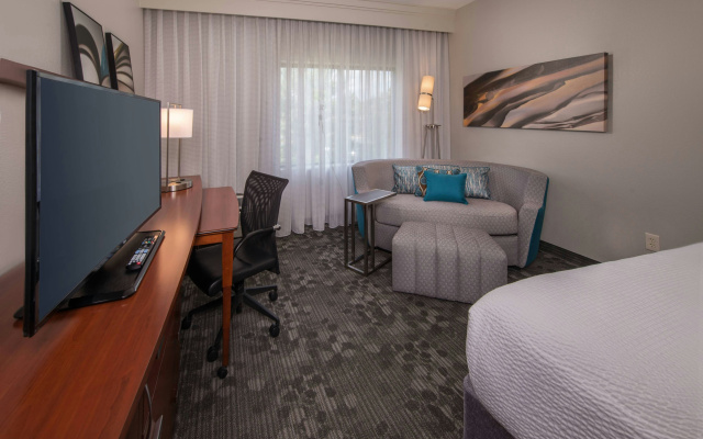 photo 5 of Courtyard by Marriott Dulles Town Center
