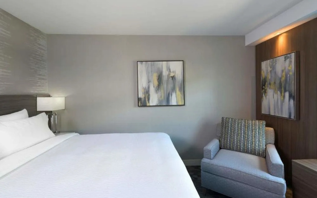 photo 3 of Courtyard by Marriott Edgewater NYC Area