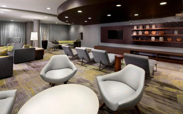 photo 2 of Courtyard by Marriott Edison Woodbridge