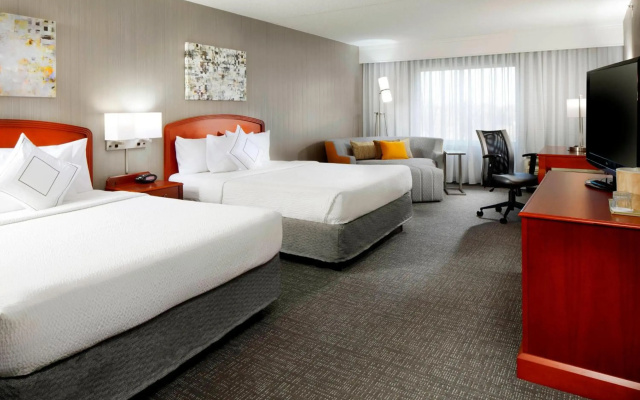 photo 3 of Courtyard by Marriott Edison Woodbridge