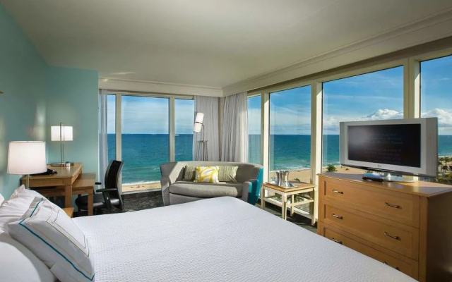 photo 4 of Courtyard Fort Lauderdale Beach