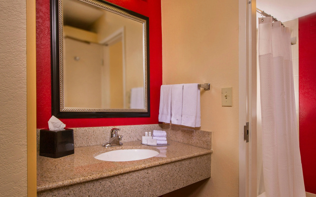 photo 5 of Country Inn & Suites by Radisson, Hampton Coliseum