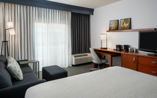 photo 4 of Courtyard by Marriott Dulles Airport Herndon/Reston