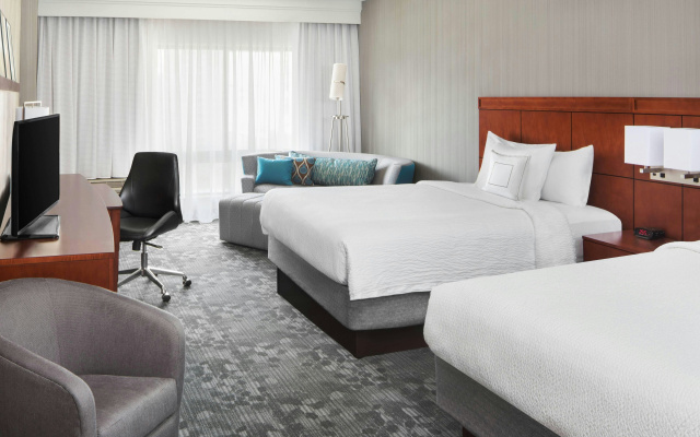 photo 2 of Courtyard Jersey City Newport