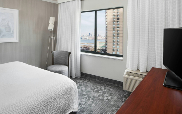photo 5 of Courtyard Jersey City Newport
