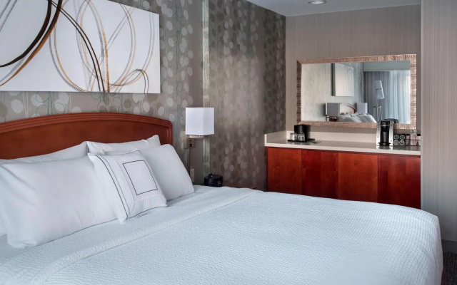 photo 4 of Courtyard by Marriott Lebanon