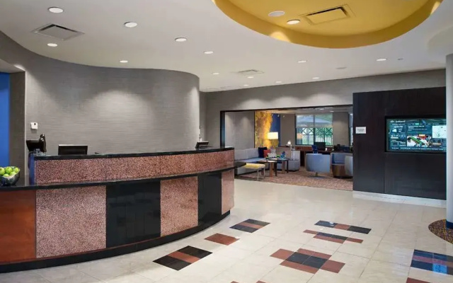 photo 2 of Courtyard Hanover Lebanon