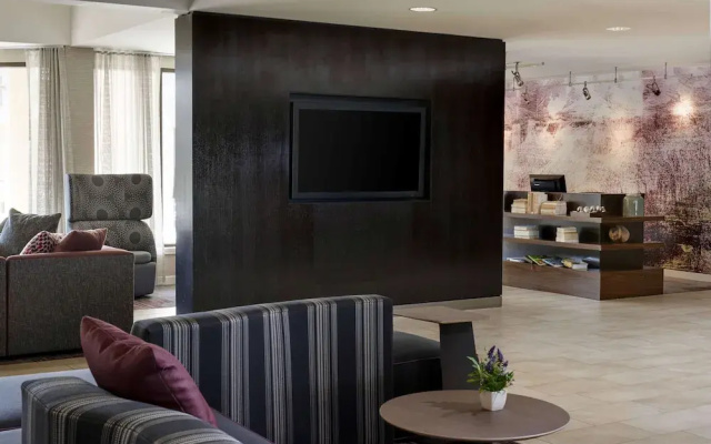 photo 2 of Sonesta Select Milwaukee Brookfield