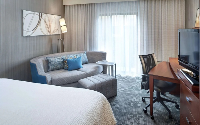 photo 3 of Sonesta Select Milwaukee Brookfield