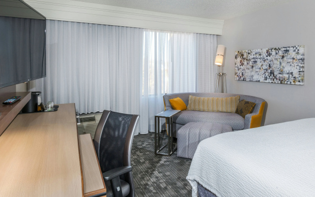 photo 4 of Courtyard by Marriott Nashville at Opryland