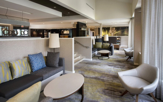photo 2 of Courtyard by Marriott Norwalk