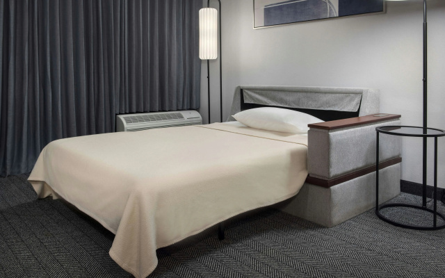photo 4 of Courtyard by Marriott Norwalk