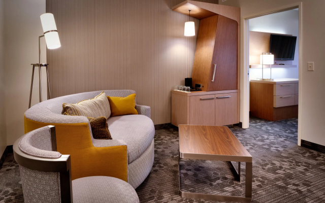 photo 3 of Courtyard by Marriott Phoenix Mesa Gateway Airport