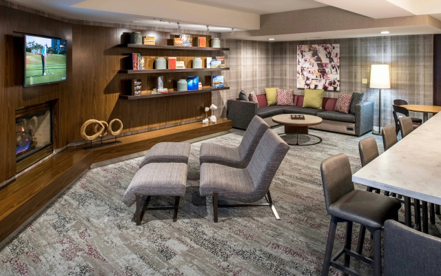 photo 2 of Courtyard by Marriott Portland North