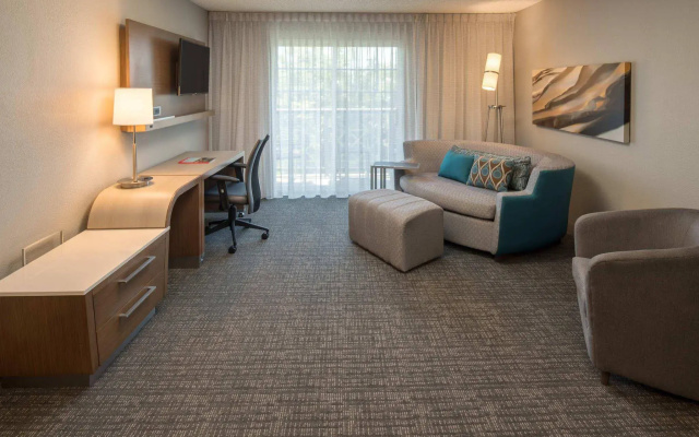 photo 4 of Courtyard by Marriott Portland North