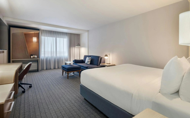 photo 4 of Courtyard by Marriott Redwood City