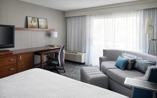 photo 4 of Courtyard San Mateo Foster City