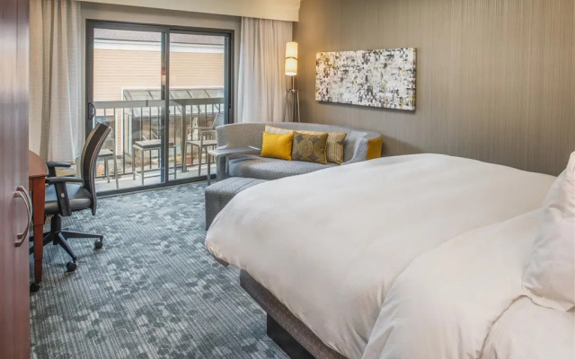 photo 5 of Sonesta Select Seattle Bellevue Redmond