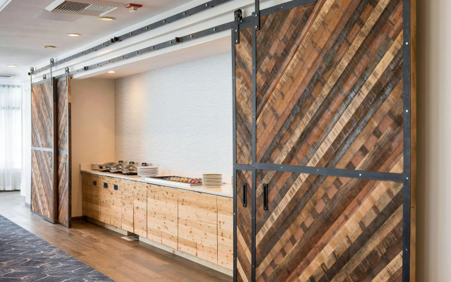 photo 3 of Courtyard by Marriott Seattle Downtown Lake Union