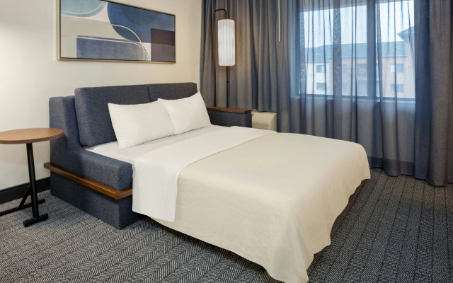 photo 2 of Courtyard by Marriott Springfield Airport