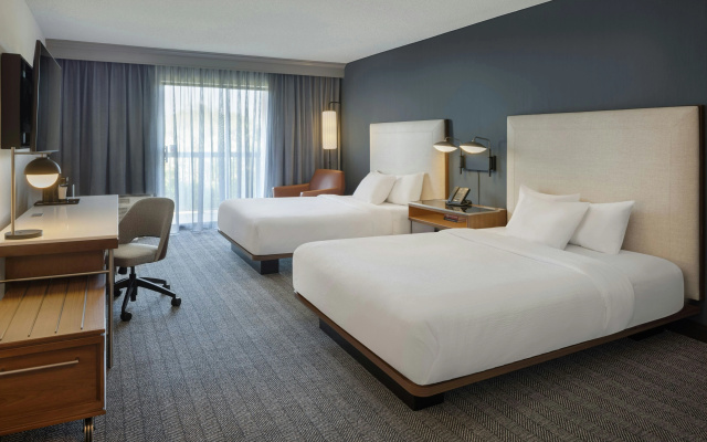 photo 4 of Courtyard by Marriott Springfield Airport