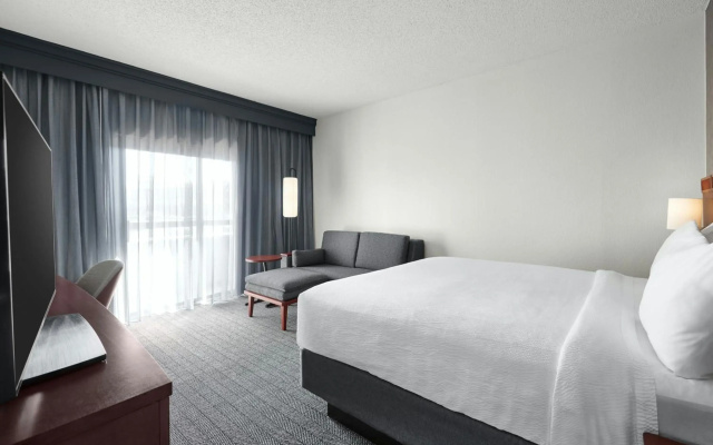 photo 4 of Courtyard by Marriott St Louis Creve Coeur