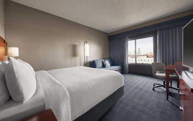 photo 4 of Courtyard by Marriott St. Louis Downtown West