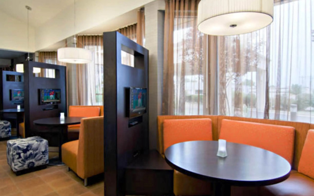 photo 5 of Courtyard St. Louis Westport Plaza