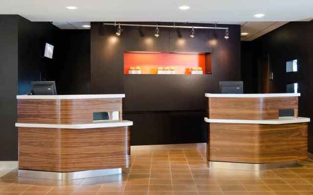 photo 2 of Courtyard by Marriott St Louis Westport Plaza