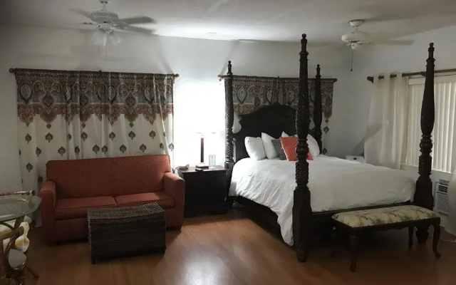 photo 3 of Courtyard Villa Hotel