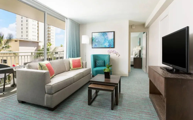 photo 5 of Courtyard Marriott Waikiki Beach