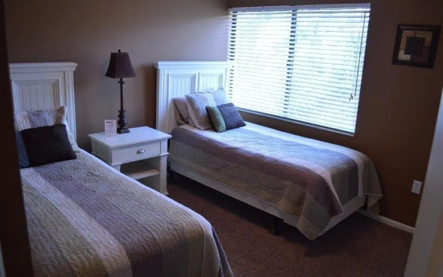photo 2 of Cove II 420D 3 Bedroom Holiday home By Midnight Cove II