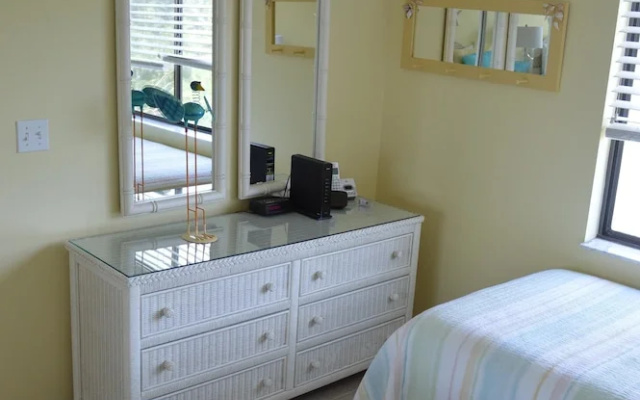 photo 4 of Cove II 633F 2 Bedroom Condo By Midnight Cove II