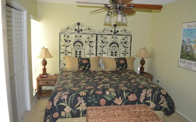 photo 2 of Cove II 832F 2 Bedroom Condo By Midnight Cove II