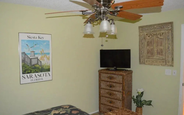 photo 3 of Cove II 832F 2 Bedroom Condo By Midnight Cove II
