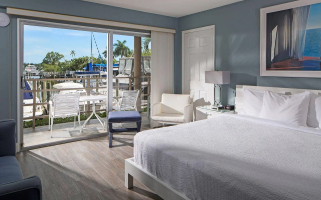photo 3 of Cove Inn on Naples Bay