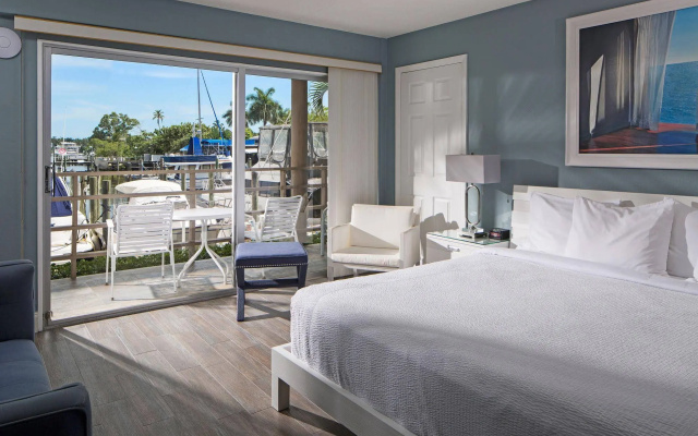 photo 4 of Cove Inn on Naples Bay