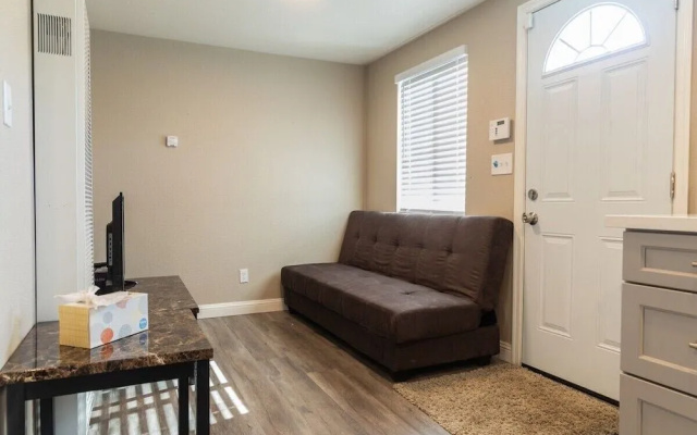 photo 5 of Cozy 1-bedroom in Richmond