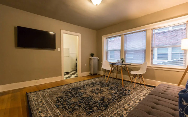 photo 3 of Cozy 1BR 1Bath | Fast Wifi! Great Location!