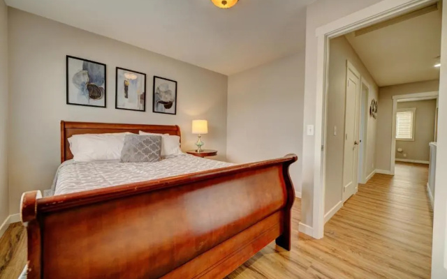 photo 4 of Cozy 2 Bedroom Townhouse in Northgate