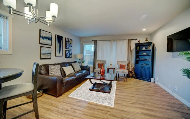photo 5 of Cozy 2 Bedroom Townhouse in Northgate