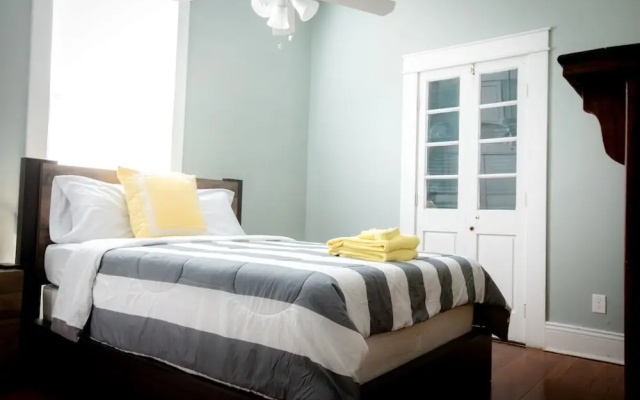 photo 4 of Cozy 2 BR at Constance Street